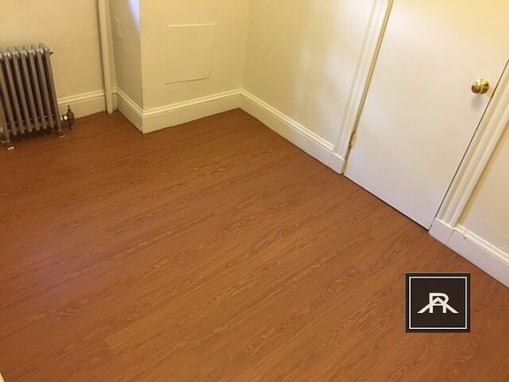 4th image of 68 Chiswick Rd #6