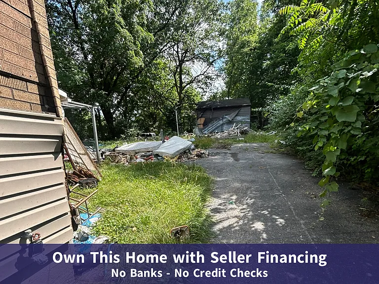 7000 Florence Pl — Photo 2