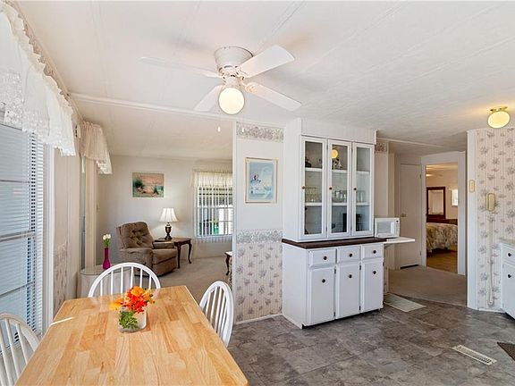 3rd image of 1015 Ginger Ln
