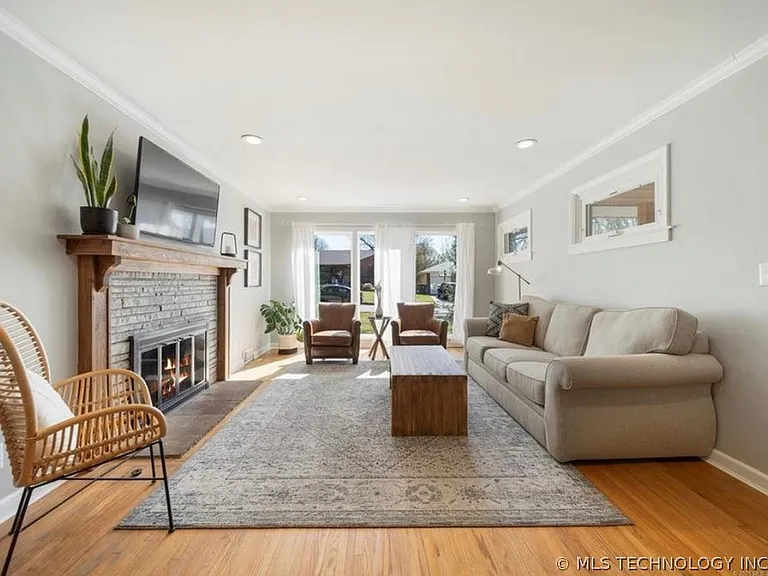 2426 S Louisville Ave — Photo 15