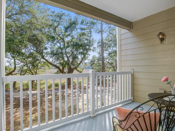 700 Daniel Ellis Dr APT 8106, Charleston, SC 29412