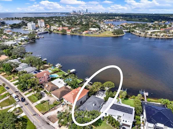 3800 Shore Acres Blvd NE, Saint Petersburg, FL 33703