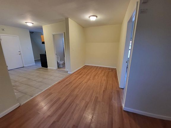 3rd image of 469 Avon Ave #C