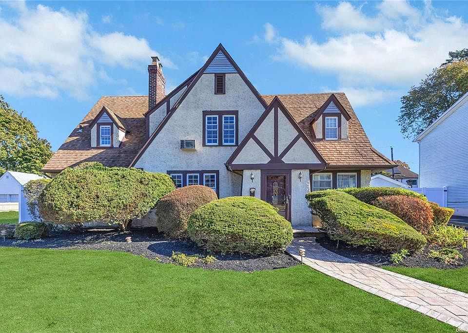1st image of 88 Manor Avenue