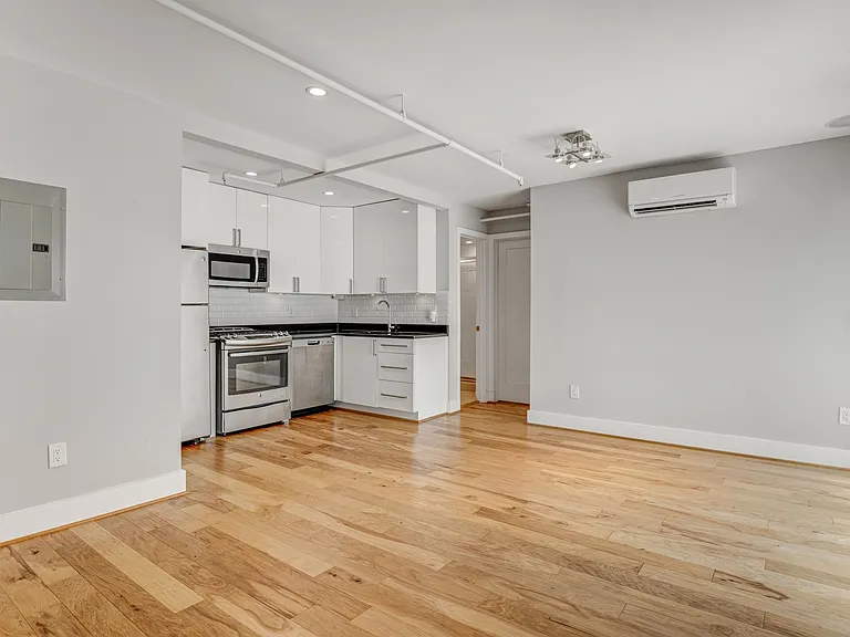1514 Newton St NW #102 — Photo 4