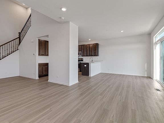 5th image of 1761 Kraft Ave