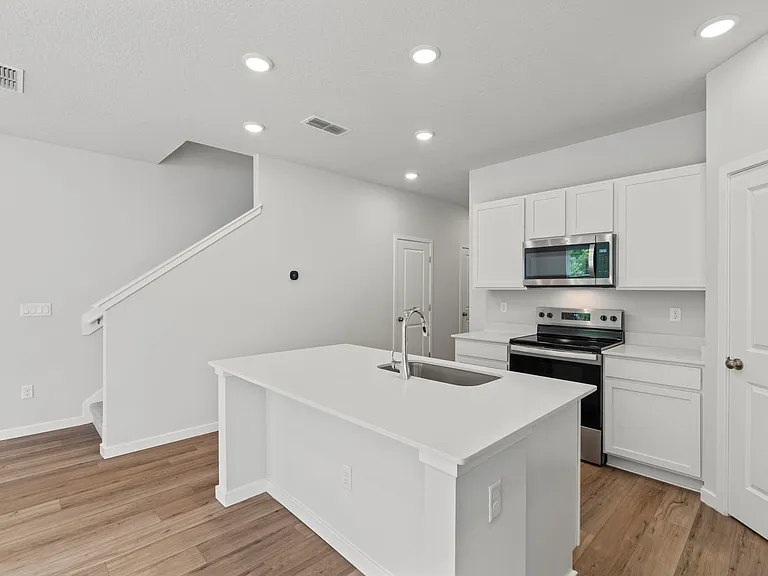 111 Brazil Nut Cir — Photo 7