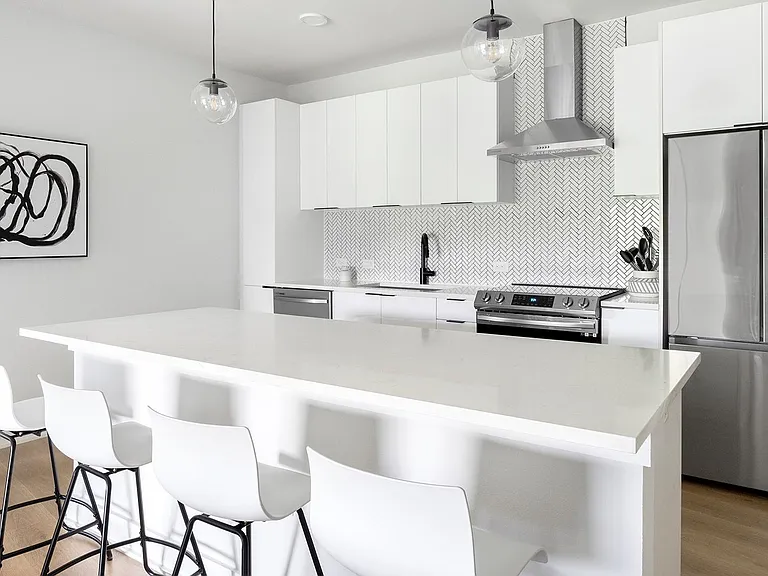 2500 Longview St #411 — Photo 3