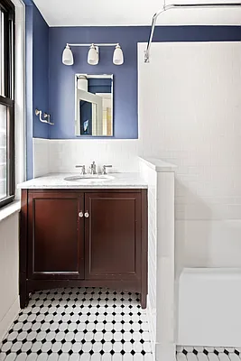 Sold by Compass | media 7