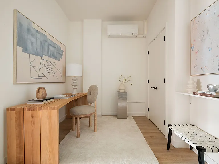 110 W 32nd St #5C — Photo 3