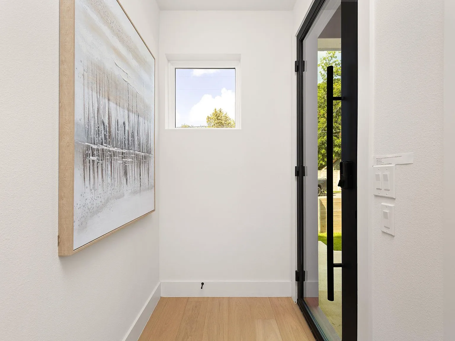 3 bed, 3.5 bath, 1966 sqft, $4,595 — Photo 4