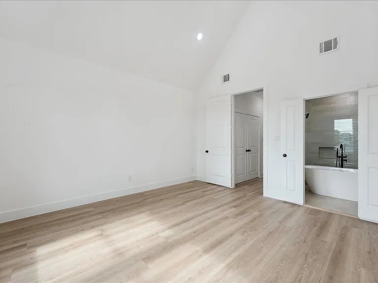 7416 Maxroy St — Photo 16