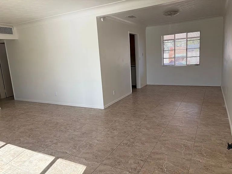 3221 E Linden St — Photo 25