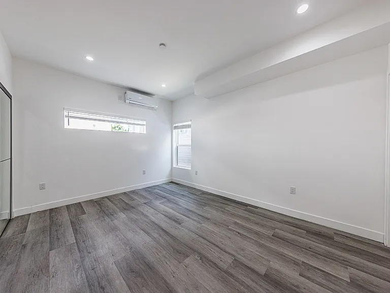 3015 Alsace Ave — Photo 26