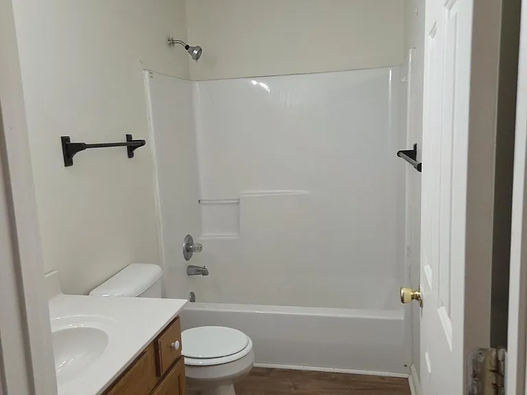 1000 Heathcliff Dr #1 — Photo 5