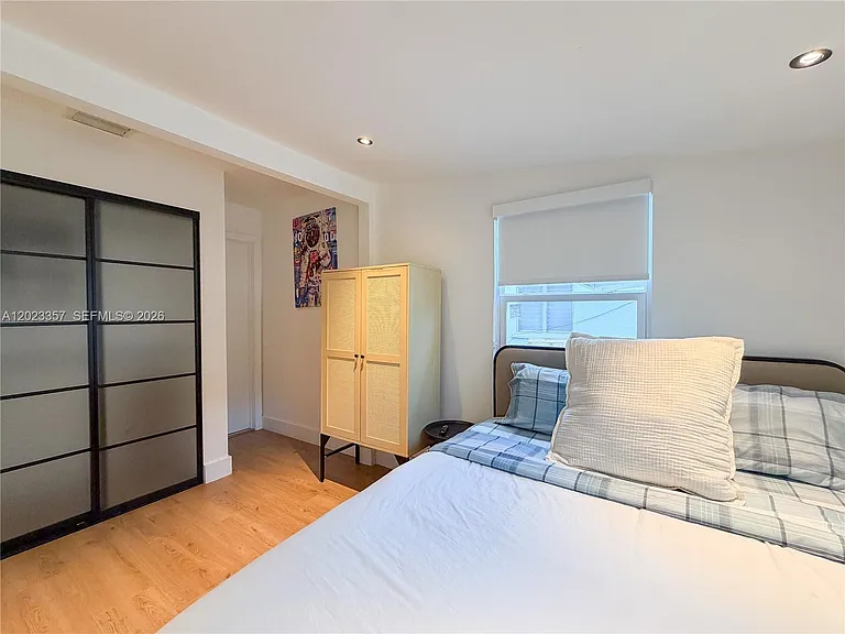 105 SW 4th Ave — Photo 8
