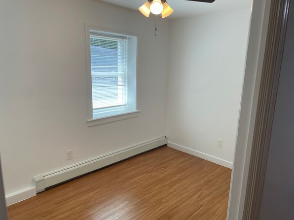 167 Glen Cove Ave APT 1D