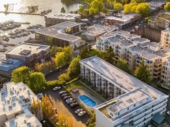 201 2nd St S APT 407, Kirkland, WA 98033