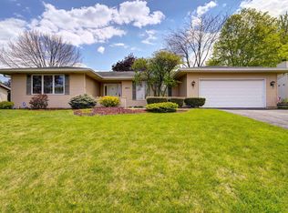 5617 Ridgecrest Dr, Racine, WI 53403