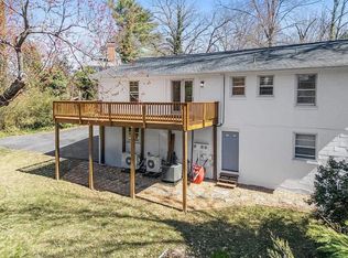 26 University Cir #B, Charlottesville, VA