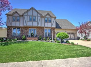 4627 Mission Dr, Decatur, IL 62526