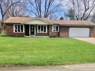 16354 Pinewood Ave, Spring Lake, MI 49456