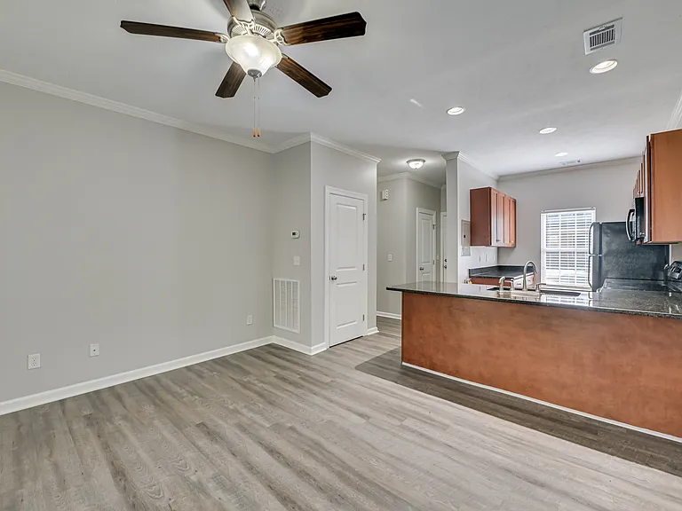 1 Bedroom: Living Room