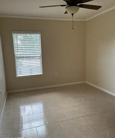 5200 Playpen Dr #14 — Photo 2