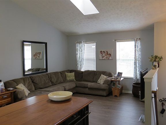 3rd image of 2790 Berwood Ln