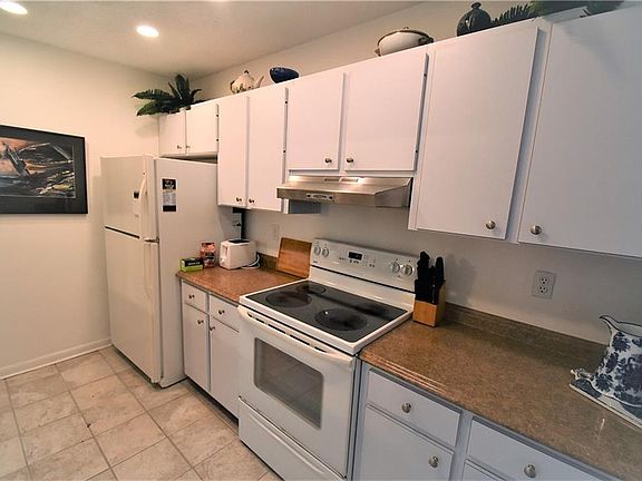 3rd image of 1712 Glenhouse Dr #417-5