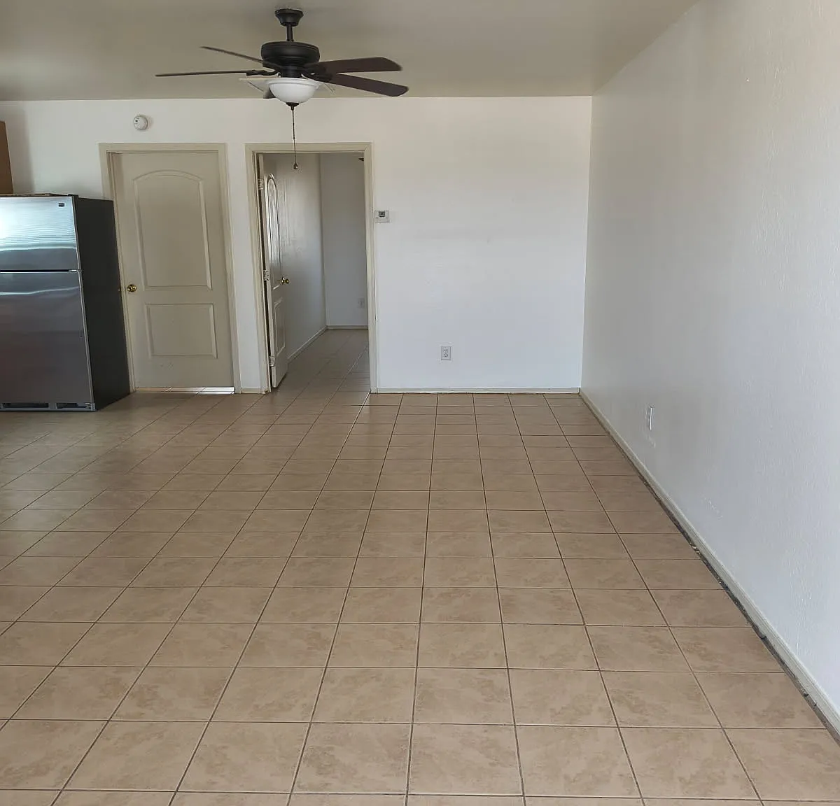 2 bed, 820 sqft, $1,600 — Photo 2