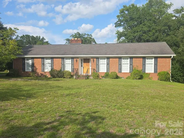 401 Hickory St, Pageland, SC 29728