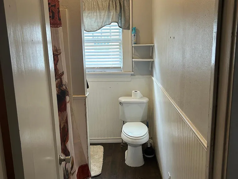 1217 Peach St — Photo 7