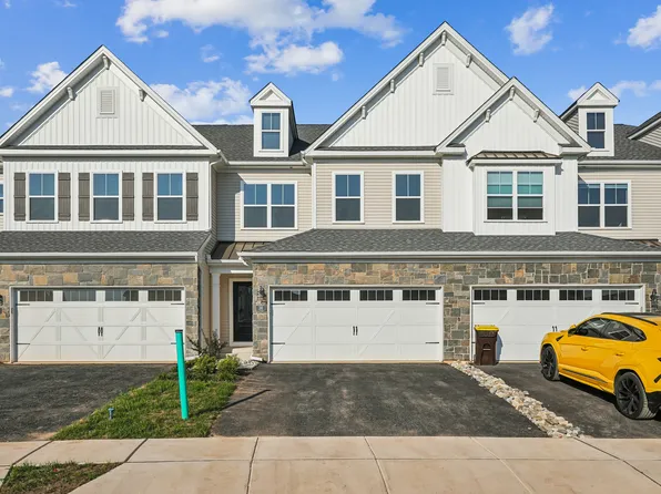 36 Parry Way, Warminster, PA 18974