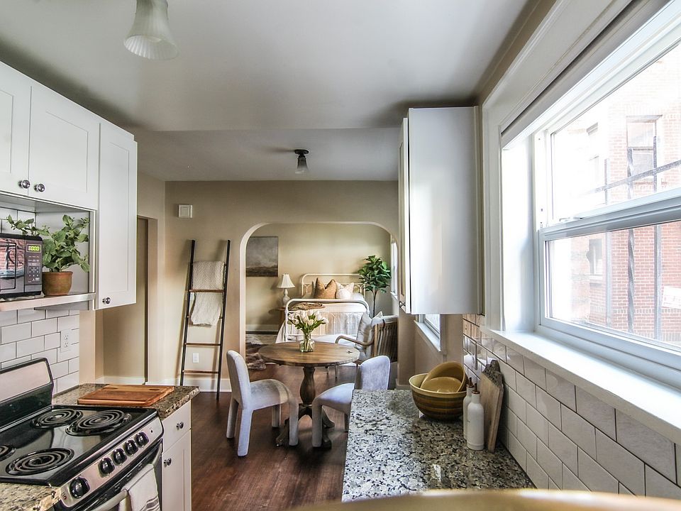 1st image of 309 16th Ave E APT 301