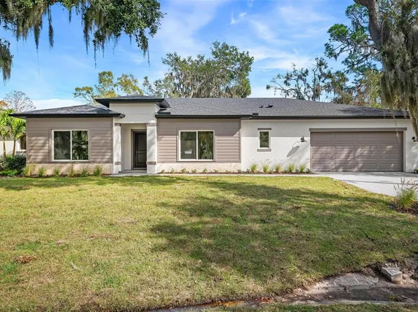 725 WESTLAKE CIRCLE, SARASOTA, FL 34232
