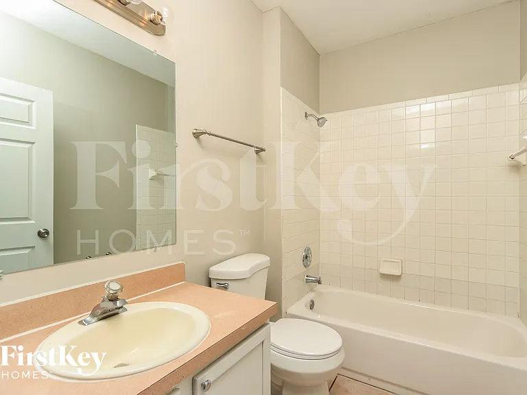 1201 Schumann Dr — Photo 13