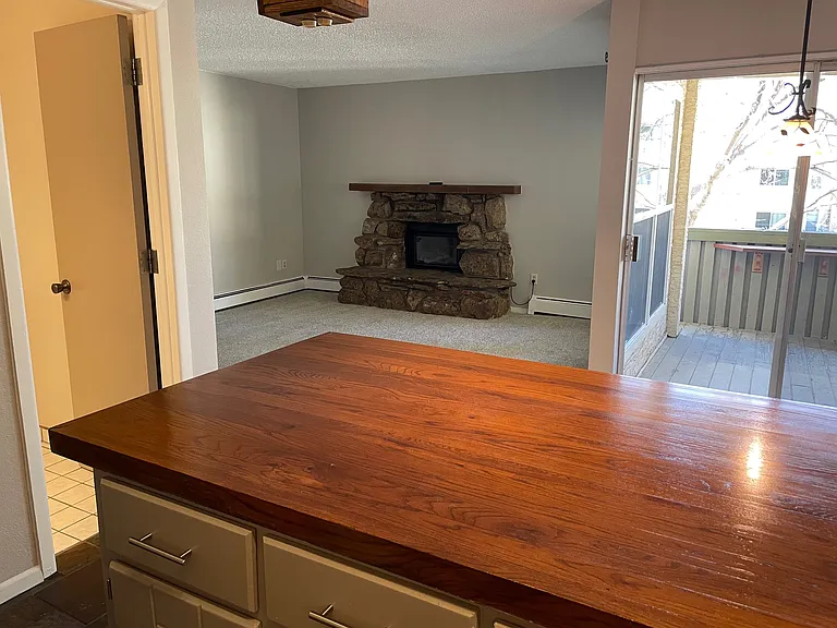 Gas fireplace for cozy chilly nights.