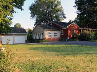 720 E Sunbury St, Millerstown, PA 17062
