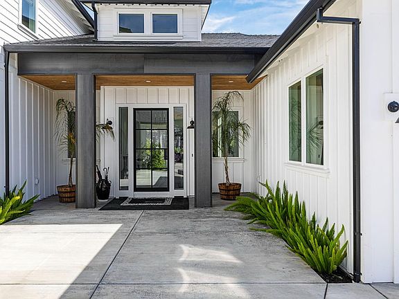 2nd image of 3742 Sawgrass Place
