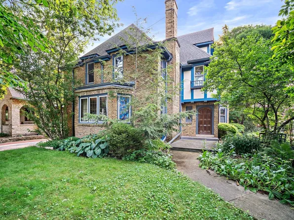 4645 North Murray AVENUE, Whitefish Bay, WI 53211