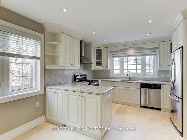 109 Mona Dr — Photo 7