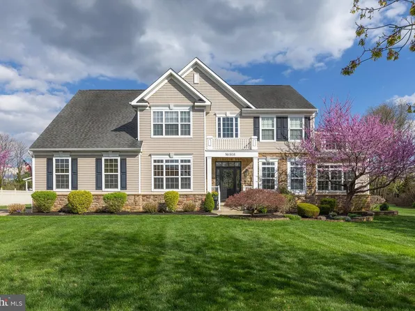 808 Derius Dr, Mickleton, NJ 08056