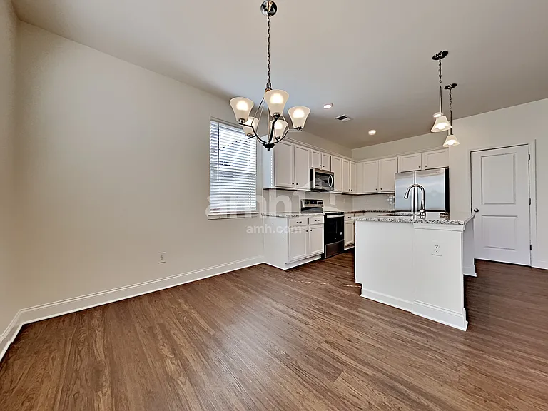 2447 Napa Valley Dr — Photo 4