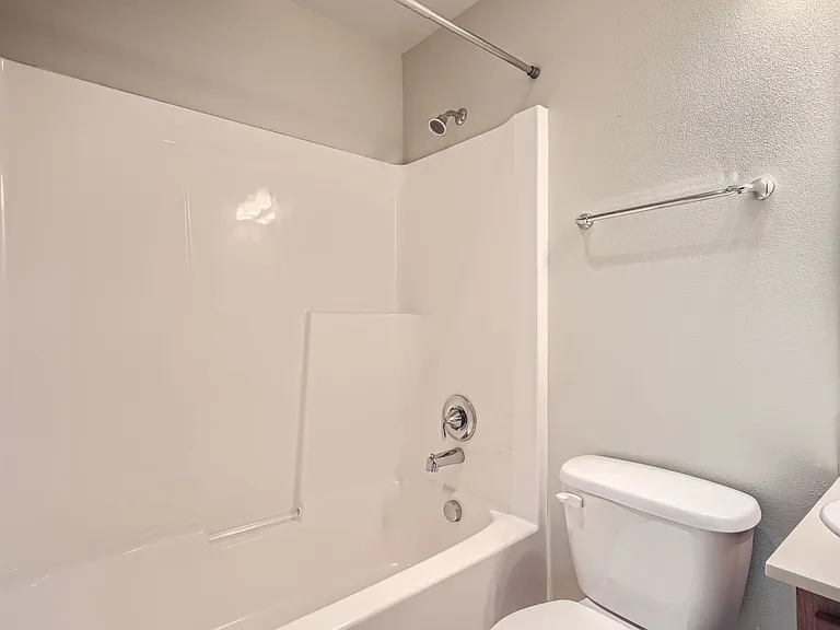 17827 NE 95th Ct — Photo 9