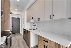 715 W Cumberland St #7 — Photo 3