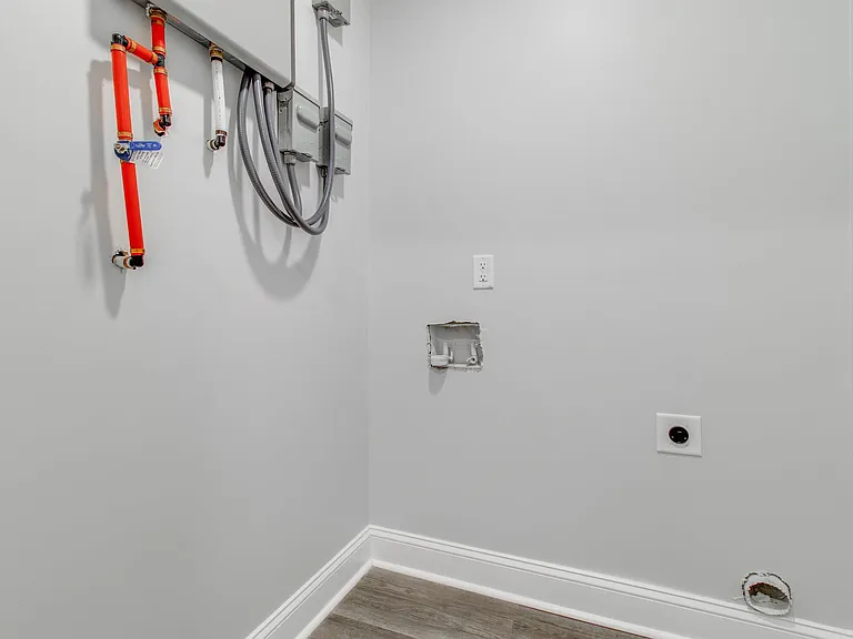 2327 Willow St — Photo 32