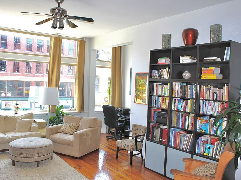 37 Court St #2E — Photo 15