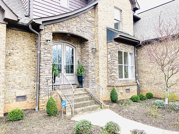 3rd image of 2306 Jade Pointe Dr SE