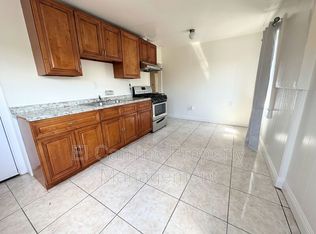 3048 E 64th St, Long Beach, CA 90805